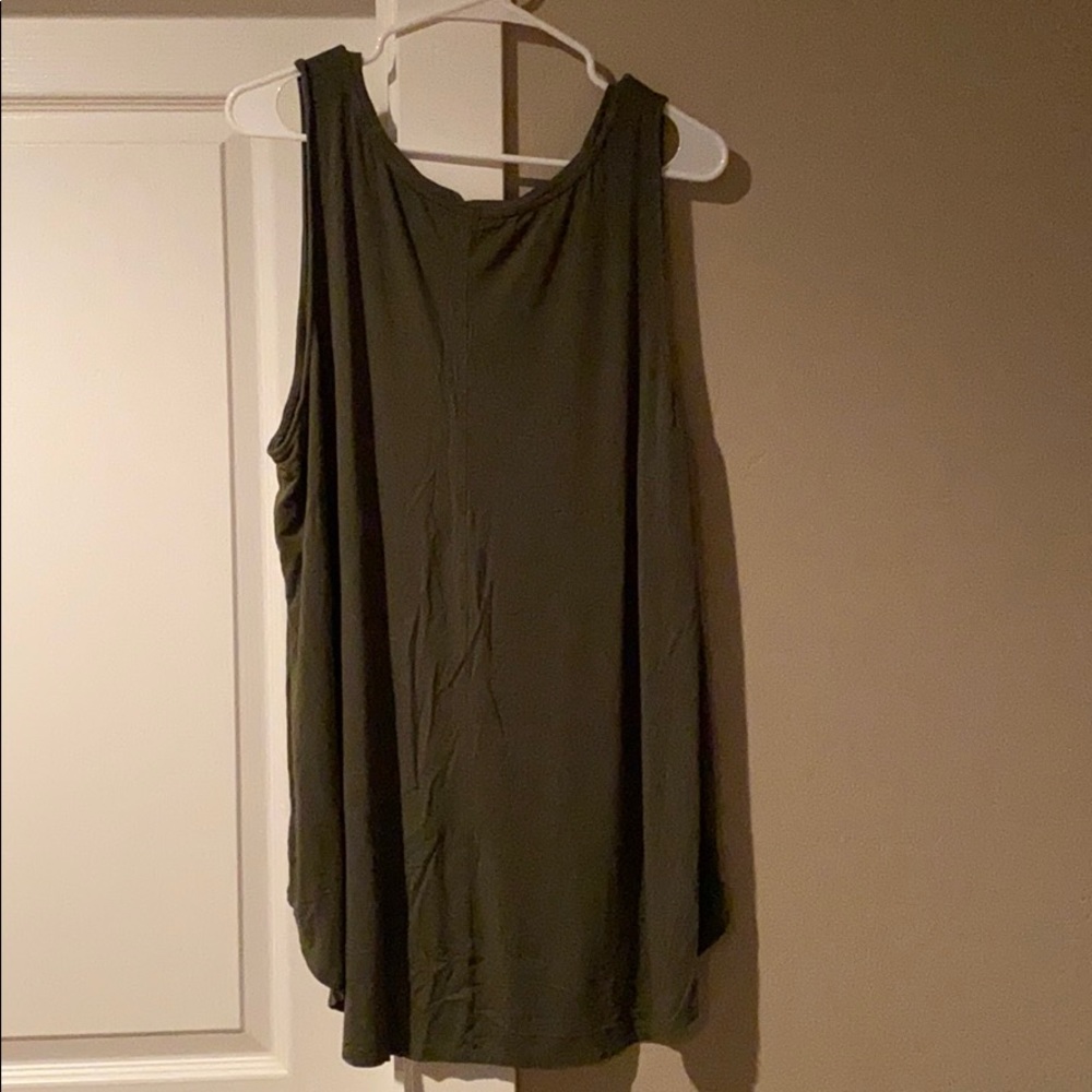 Tank top - Picture 2 of 3